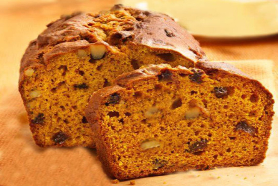 Streusel pumpkin bread