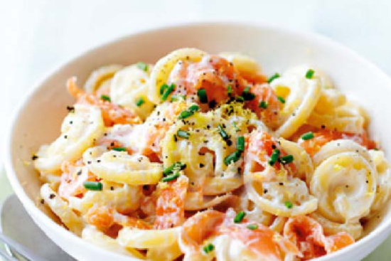 Creamed fettuccine with smoked salmon