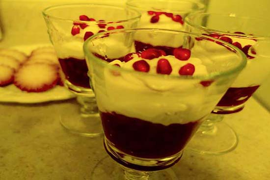 Vanilla-pomegranate parfaits - A recipe by Epicuriantime.com